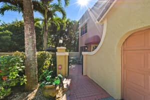 96 Uno Lago Dr, Juno Beach, FL 33408, Sold 01/10/22