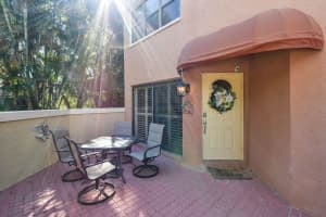 96 Uno Lago Dr, Juno Beach, FL 33408, Sold 01/10/22