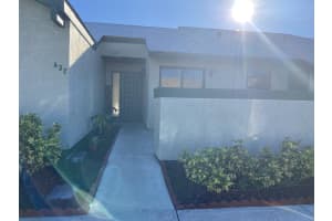 632 SW Jeanne St, Port St. Lucie, FL 34953, Sold 01/07/22