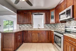 409 NW 7th Ct, Boynton Beach, FL 33426, Sold 01/05/22