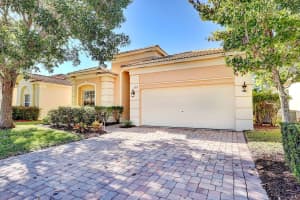 5717 Spanish River Rd, Fort Pierce, FL 34951, Sold 01/14/22