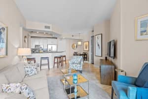403 S Sapodilla Ave, West Palm Beach, FL 33401, Sold 02/02/22