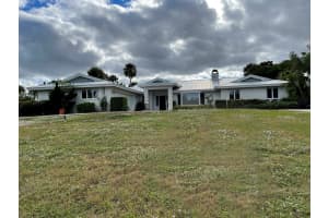 17 N River Rd, Stuart, FL 34996, Sold 12/02/21