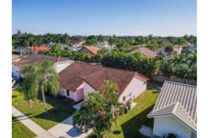 330 Sandalwood Ln, Boca Raton, FL 33487, Sold 01/18/22