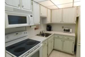 2223 NE 1st Ct, Boynton Beach, FL 33435, Sold 02/10/22