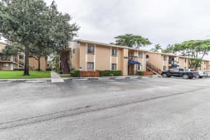 6051 10th Ave N, Greenacres, FL 33463, Sold 03/09/22