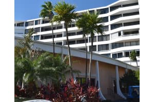 3589 S Ocean Blvd, South Palm Beach, FL 33480, Sold 02/16/22