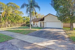 3726 NW 7th Ct, Delray Beach, FL 33445, Sold 01/18/22