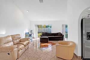 3726 NW 7th Ct, Delray Beach, FL 33445, Sold 01/18/22