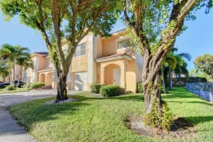 425 Talia Cir, Lake Worth, FL 33461, Sold 01/10/22