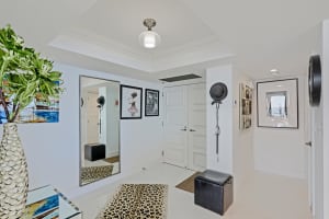 5540 N Ocean Dr, Riviera Beach, FL 33404, Sold 04/04/22