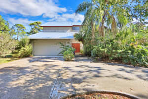 5632 SW Landing Creek Dr, Palm City, FL 34990, Sold 02/16/22