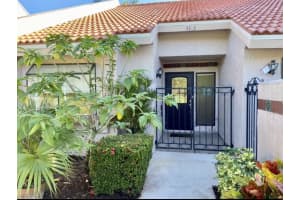 3303 SE Sandpiper Cir, Port St. Lucie, FL 34952, Sold 01/18/22