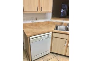 1201 W Boynton Beach Blvd, Boynton Beach, FL 33426, Sold 01/20/22