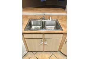 1201 W Boynton Beach Blvd, Boynton Beach, FL 33426, Sold 01/20/22