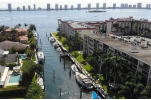 109 Paradise Harbour Blvd, North Palm Beach, FL 33408, Sold 01/14/22