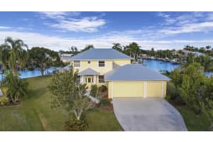 1673 SW Boatswain Pl, Palm City, FL 34990, Sold 12/15/21