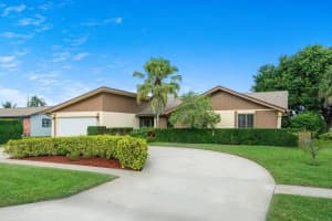 5381 Plains Dr, Lake Worth, FL 33463, Sold 12/30/21