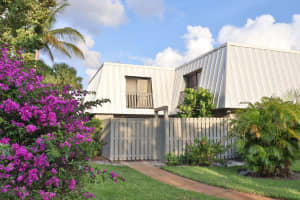 3804 Jefferson St, Stuart, FL 34997, Sold 01/14/22