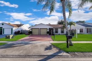 7827 Blairwood Cir N, Lake Worth, FL 33467, Sold 02/23/22