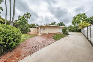 60 Olive Dr, Hialeah, FL 33010, Sold 03/02/22