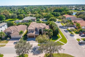 9266 Oak Alley Dr, Lake Worth, FL 33467, Sold 03/30/22