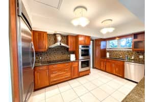 1200 NW 8th St, Boca Raton, FL 33486, Sold 02/04/22