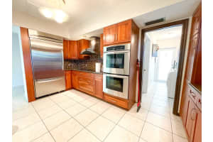 1200 NW 8th St, Boca Raton, FL 33486, Sold 02/04/22