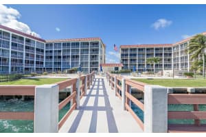 105 Paradise Harbour Blvd, North Palm Beach, FL 33408, Sold 03/01/22