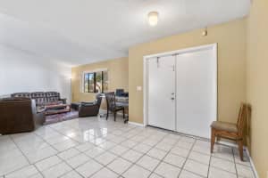 5457 Sandhurst Cir S, Lake Worth, FL 33463, Sold 02/01/22