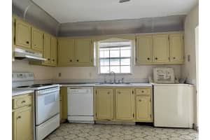 228 Down E Ln, Lake Worth, FL 33467, Sold 01/12/22