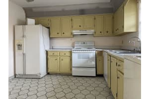 228 Down E Ln, Lake Worth, FL 33467, Sold 01/12/22