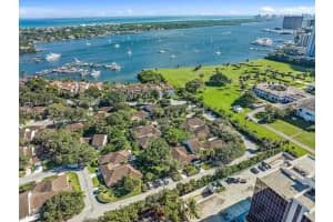 11258 12 Oaks Way, North Palm Beach, FL 33408, Sold 04/05/22