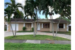 12860 SW 9th Pl, Davie, FL 33325, Sold 02/08/22
