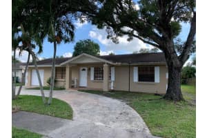 12860 SW 9th Pl, Davie, FL 33325, Sold 02/08/22