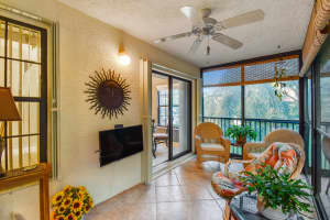 3315 Jog Park Dr, Greenacres, FL 33467, Sold 02/11/22