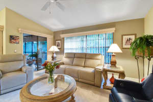 3315 Jog Park Dr, Greenacres, FL 33467, Sold 02/11/22