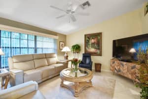 3315 Jog Park Dr, Greenacres, FL 33467, Sold 02/11/22