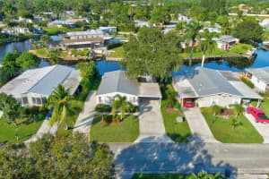151 SE Paradise Pl, Stuart, FL 34997, Sold 05/10/22