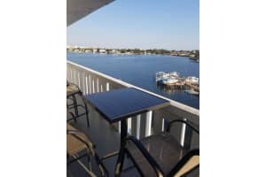 231 E Lantana Rd, Lantana, FL 33462, Sold 01/25/22