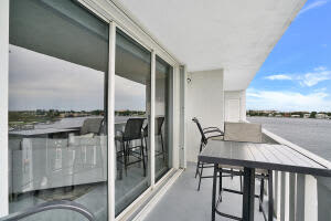 231 E Lantana Rd, Lantana, FL 33462, Sold 01/25/22