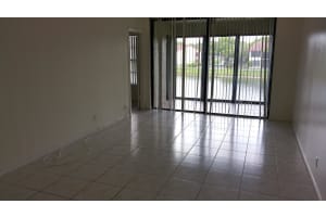 203 Lake Pointe Dr, Oakland Park, FL 33309, Sold 02/08/22