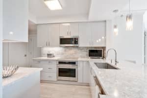500 SE Mizner Blvd APT A306, Boca Raton, FL 33432, Sold 03/31/22