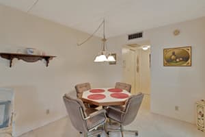 700 Village Green Ct, Palm Springs, FL 33461, Sold 12/29/21