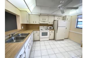 555 Banyan Tree Ln, Delray Beach, FL 33483, Sold 01/24/22