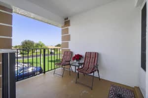 1205 S Lakes End Dr, Fort Pierce, FL 34982, Sold 01/31/22