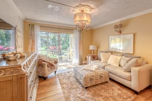 610 NW 13th St, Boca Raton, FL 33486, Sold 01/19/22