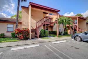 703 Lakeview Dr E, Royal Palm Beach, FL 33411, Sold 01/18/22