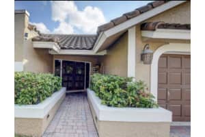 2824 NW 28th St, Boca Raton, FL 33434, Sold 05/09/22
