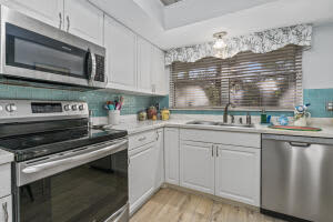 939 NW 11th Terrace, Stuart, FL 34994, Sold 03/11/22